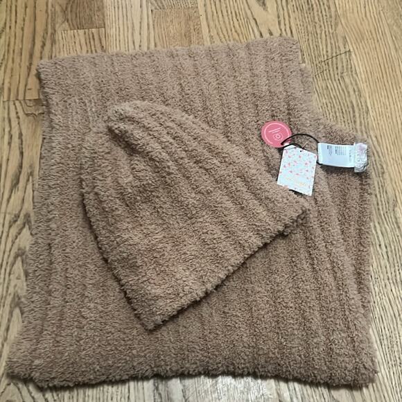 NWT FREE PEOPLE ANTHROPOLOGIE TAUPE HAT &‎ SCARFT SET - Picture 8 of 8